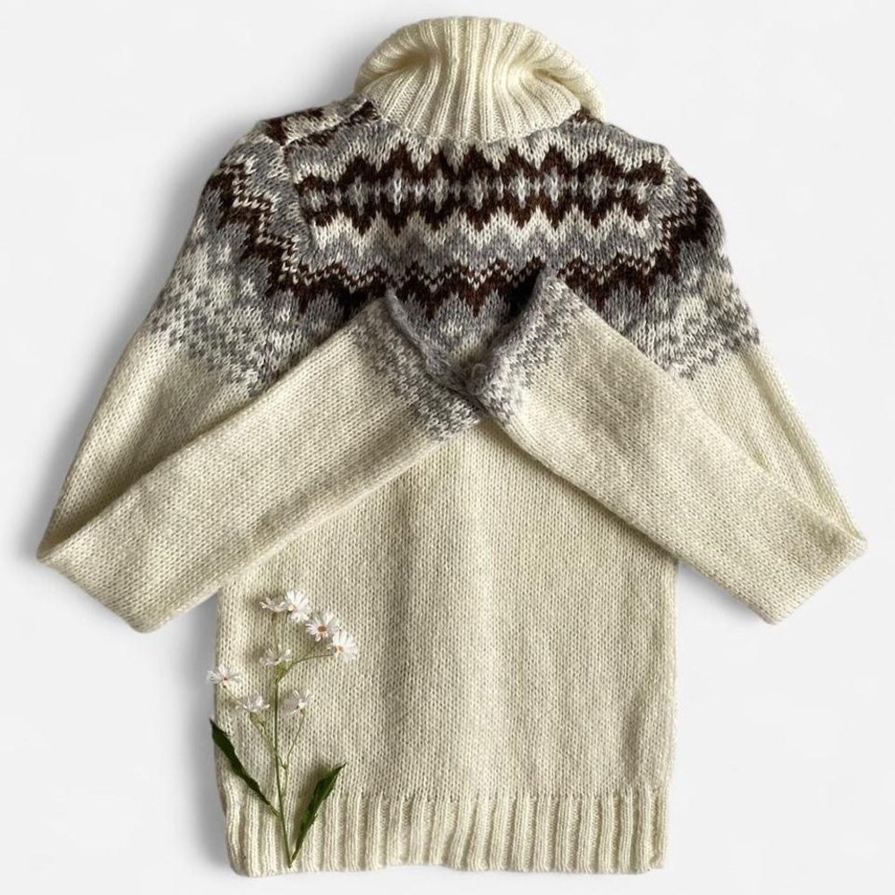 Y2K fuzzy white fair isle cardigan - Picture 2 of 8